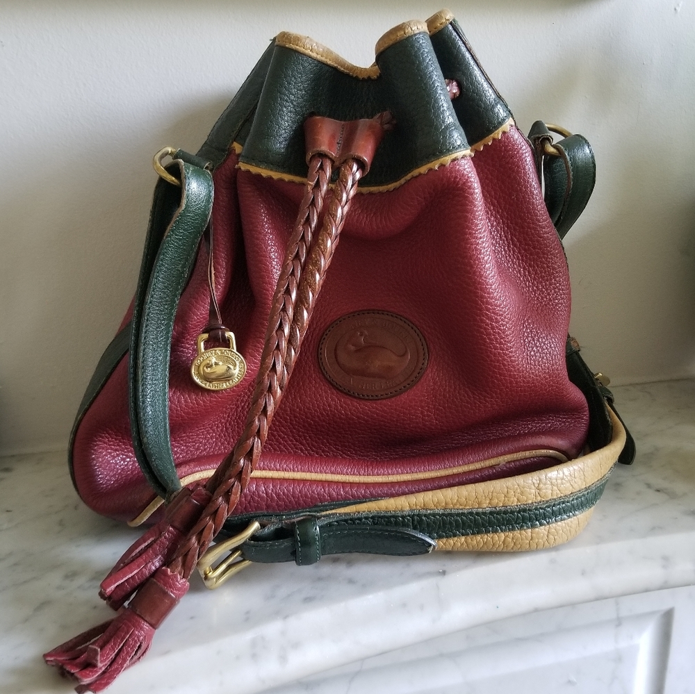Vintage Dooney & Bourke bucket bag